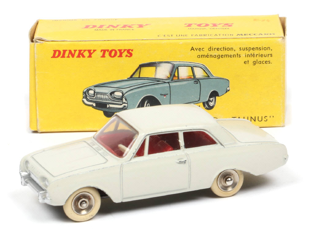 Lot 217 - DINKY TOYS (FRANCE) (1)