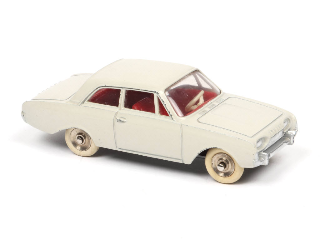 Lot 217 - DINKY TOYS (FRANCE) (1)