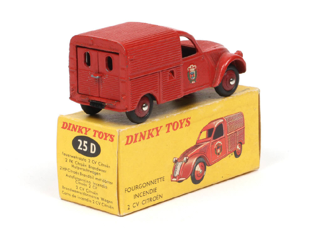 Lot 208 - DINKY TOYS (FRANCE) (1)