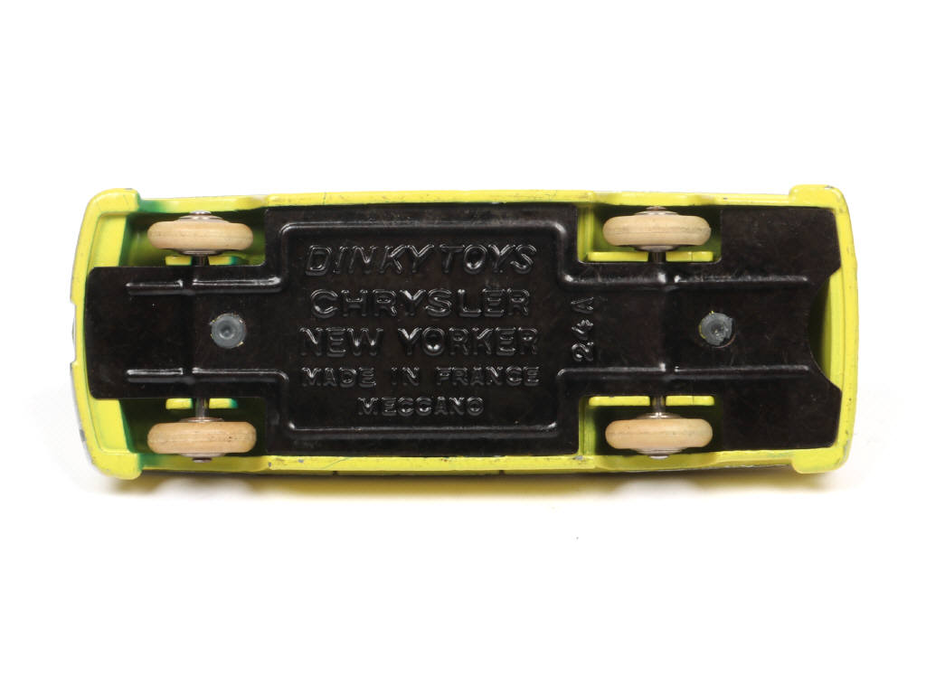 Lot 203 - DINKY TOYS (FRANCE) (1)