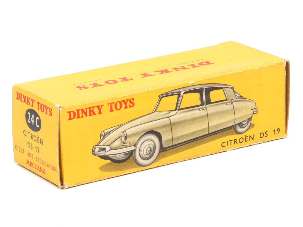 Lot 204 - DINKY TOYS (FRANCE) (1)