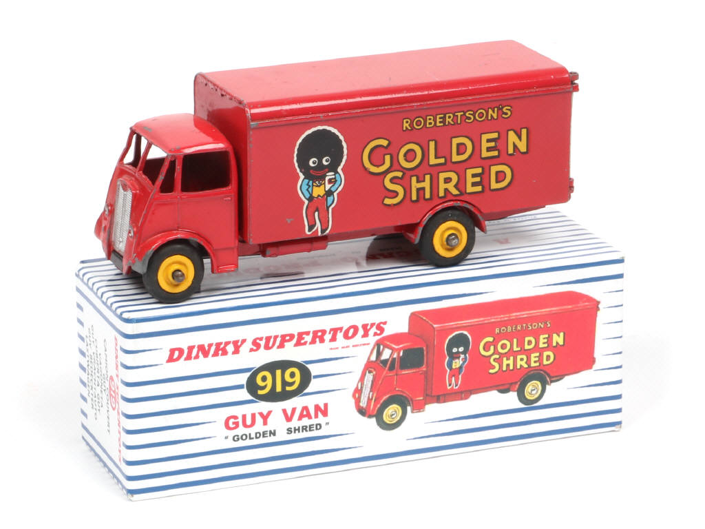 Lot 139 - DINKY TOYS (GB) (1)