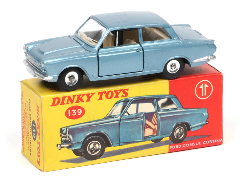 Lot 124 - DINKY TOYS (GB) (1)