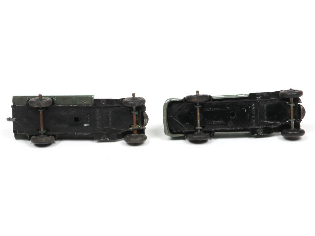 Lot 238 - DINKY TOYS (GB) (2)