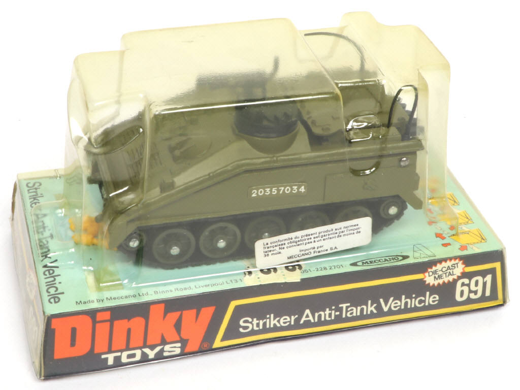 Lot 233 - DINKY TOYS (GB) (4)