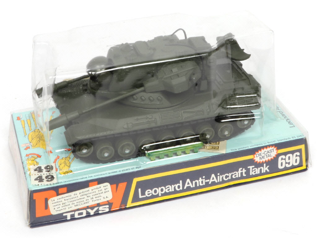 Lot 233 - DINKY TOYS (GB) (4)
