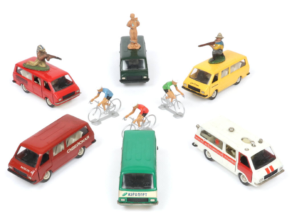 Lot 146 - SARATOV (URSS) (12)