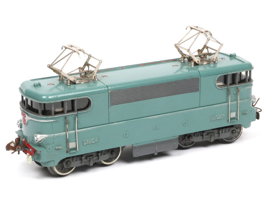 Lot 31 - HORNBY 'O' (FRANCE) (1)