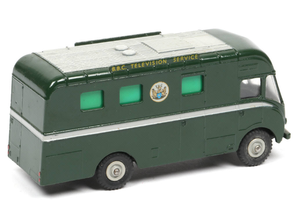 Lot 320 - DINKY TOYS (GB) (1)