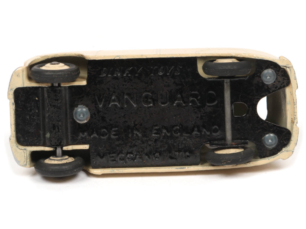 Lot 270 - DINKY TOYS (GB) (1)