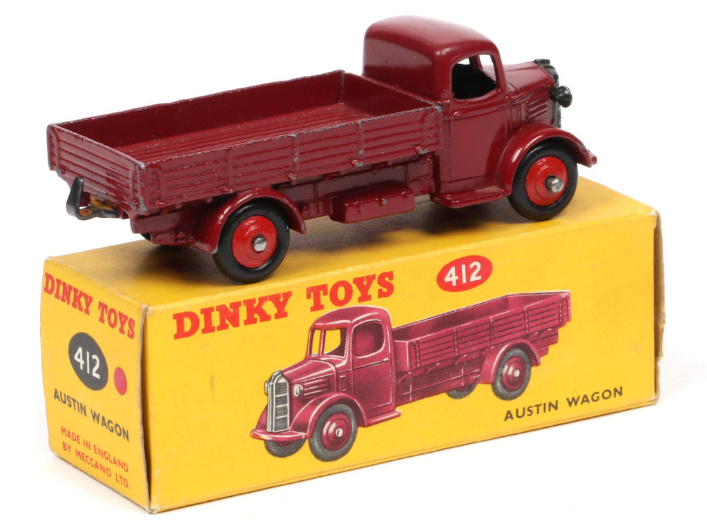 Lot 303 - DINKY TOYS (GB) (1)