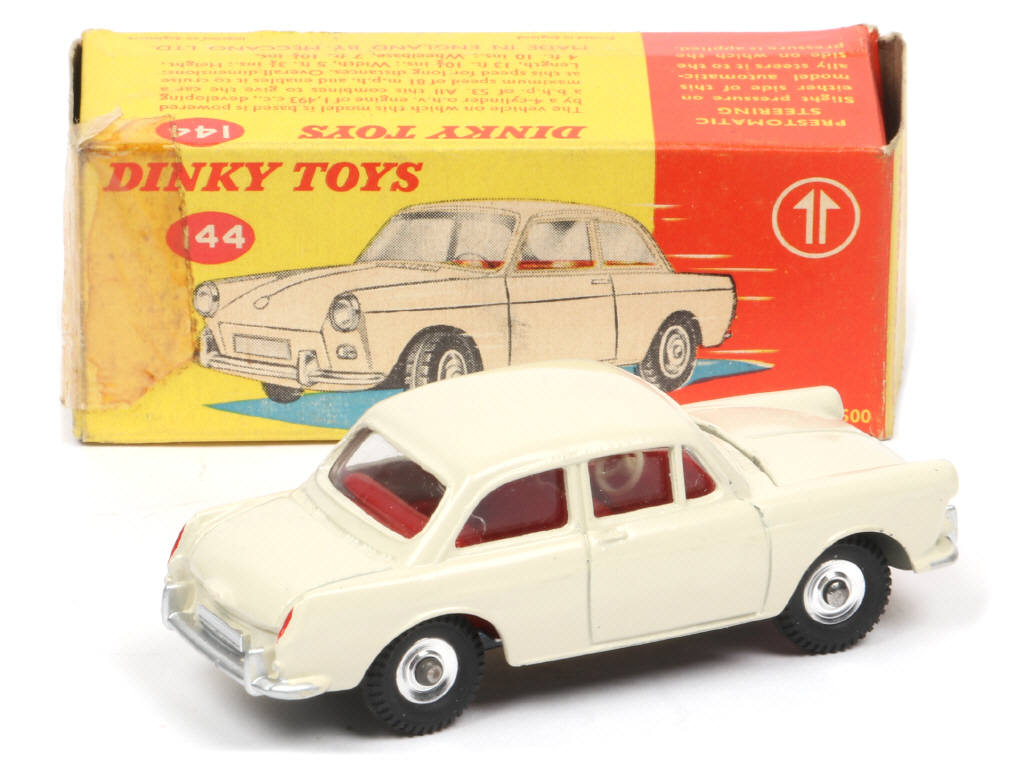 Lot 266 - DINKY TOYS (GB) (1)