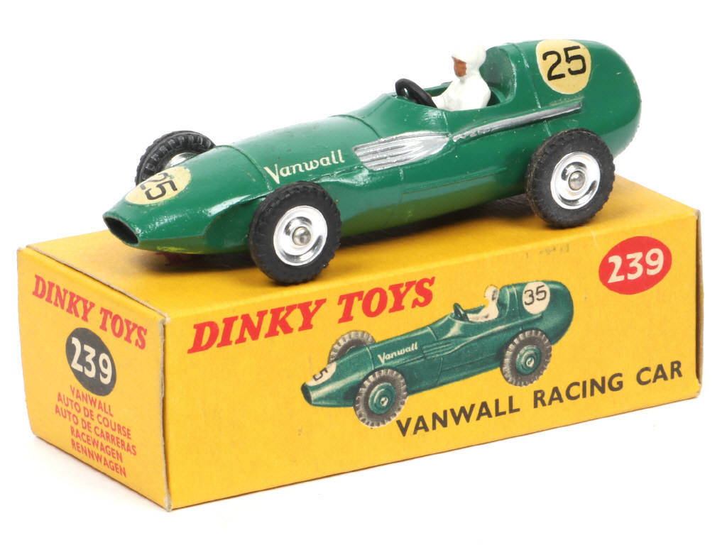 Lot 291 - DINKY TOYS (GB) (1)