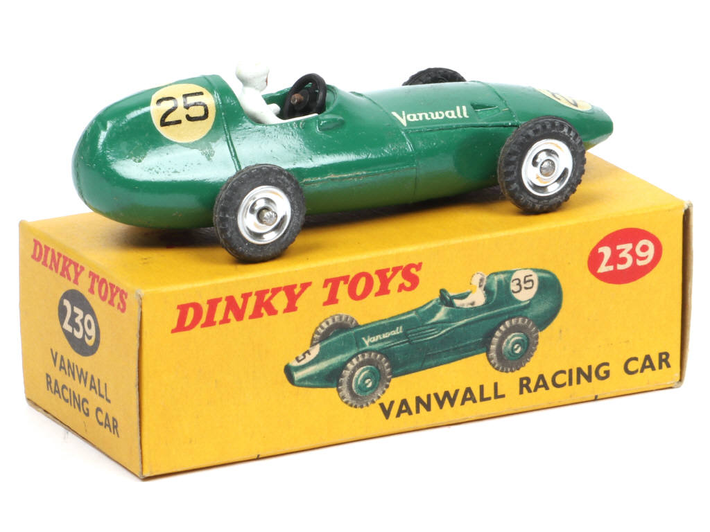 Lot 291 - DINKY TOYS (GB) (1)