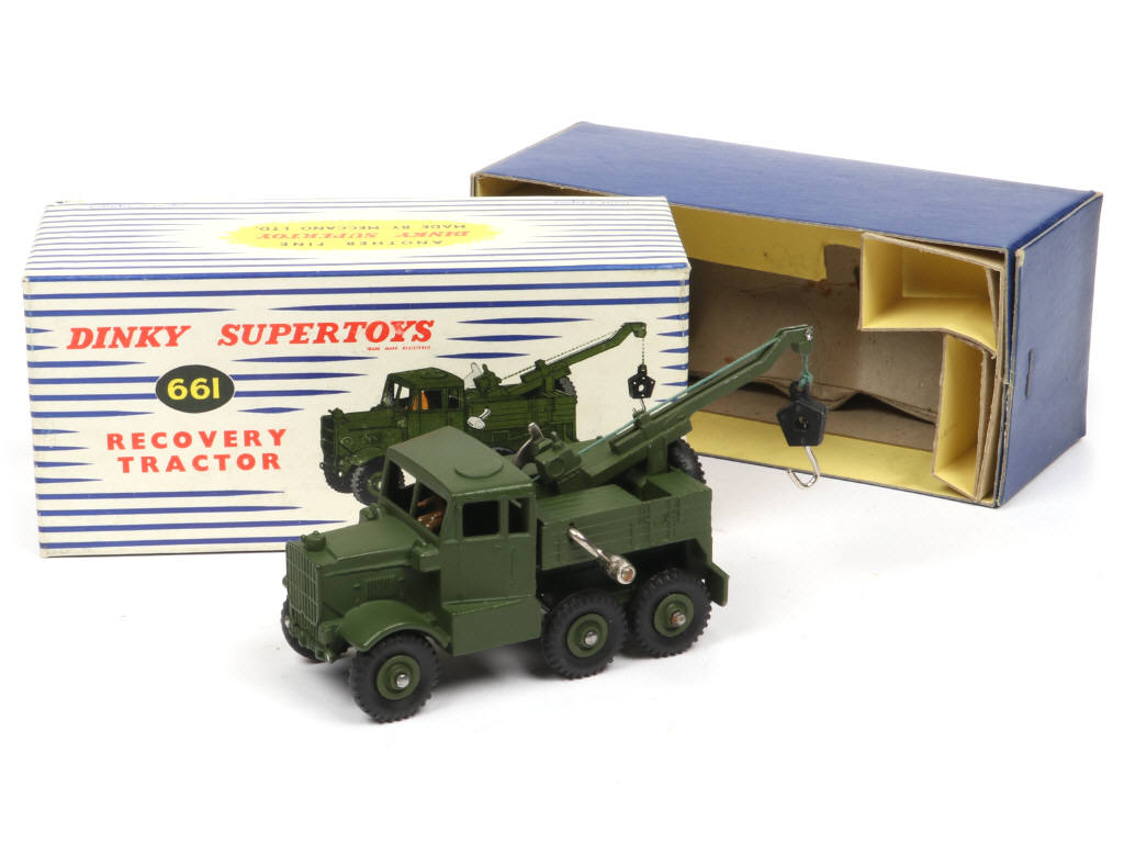 Lot 313 - DINKY TOYS (GB) (1)