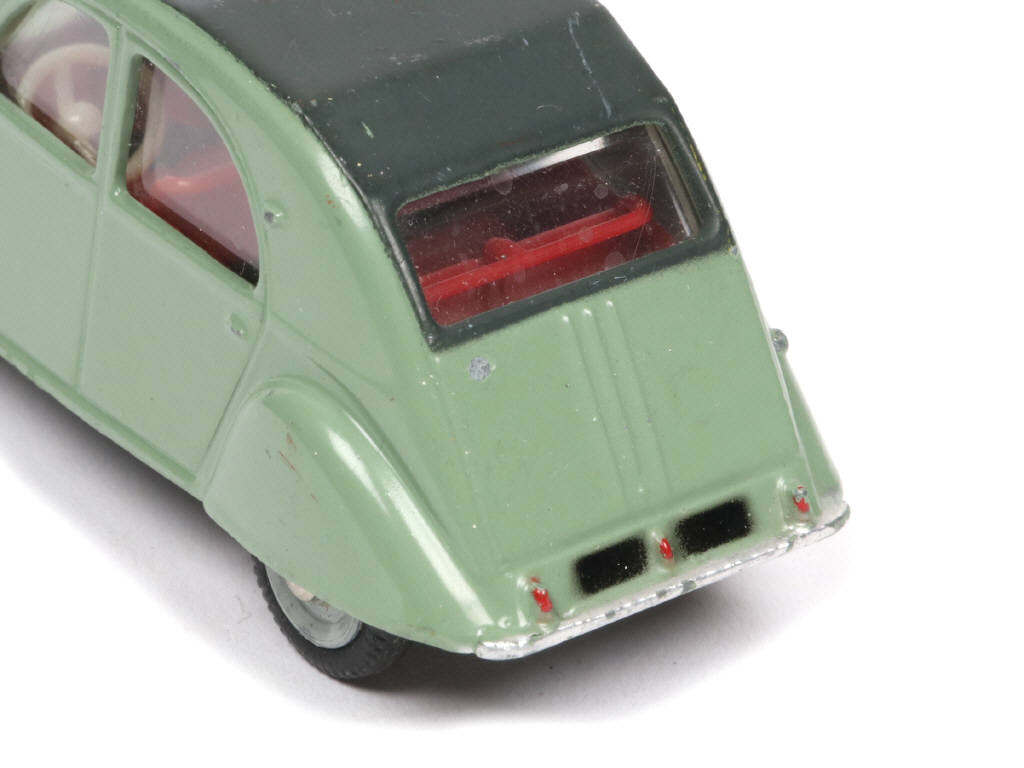 Lot 214 - DINKY TOYS (FRANCE) (1)