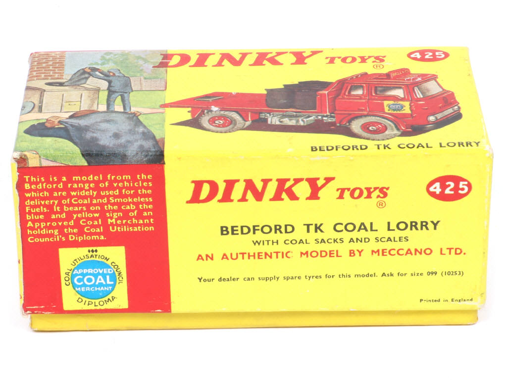 Lot 305 - DINKY TOYS (GB) (1)