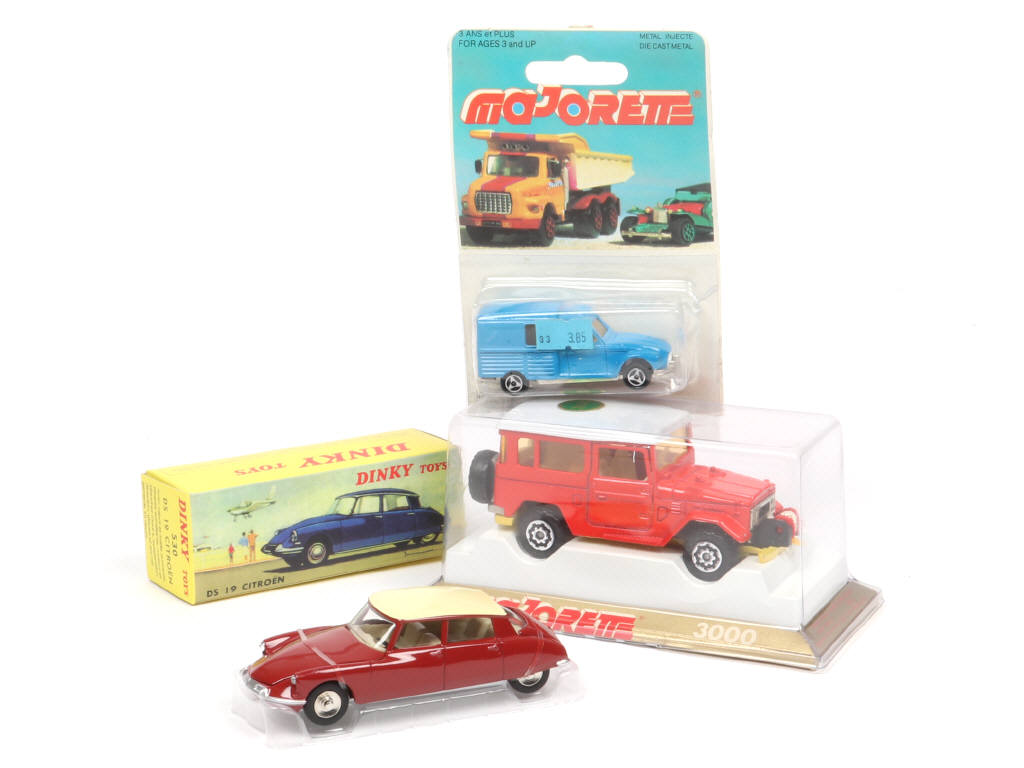 Lot 201 - MAJORETTE (FRANCE) (3)