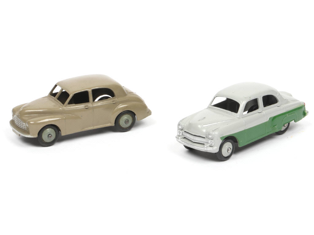 Lot 170 - DINKY TOYS (GB) (2)