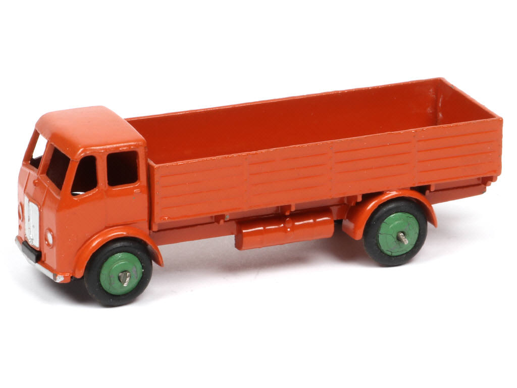 Lot 142 - DINKY TOYS (GB) (1)