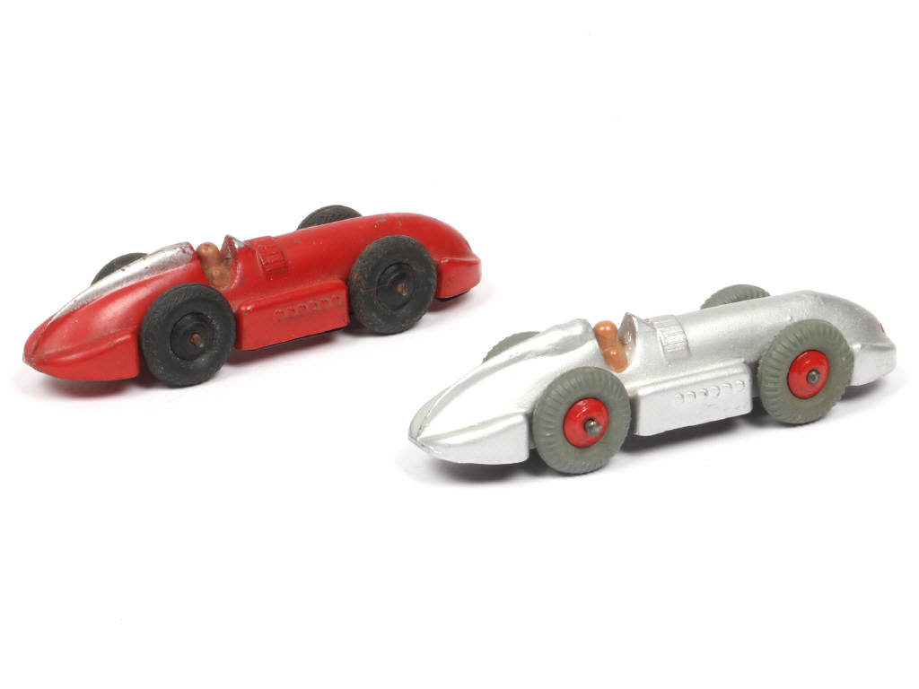 Lot 168 - DINKY TOYS (GB) (2)