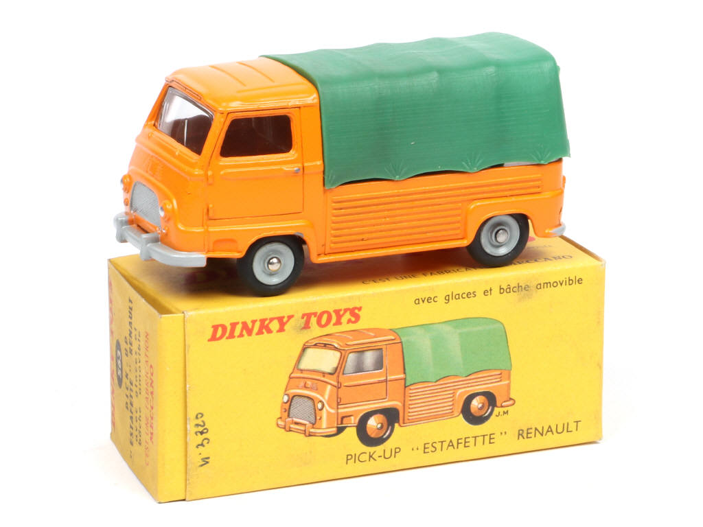 Lot 245 - DINKY TOYS (FRANCE) (1)