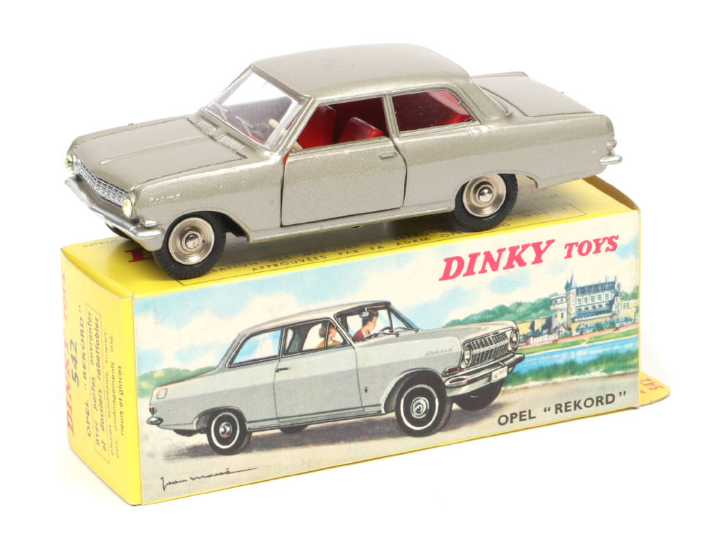 Lot 239 - DINKY TOYS (FRANCE) (1)