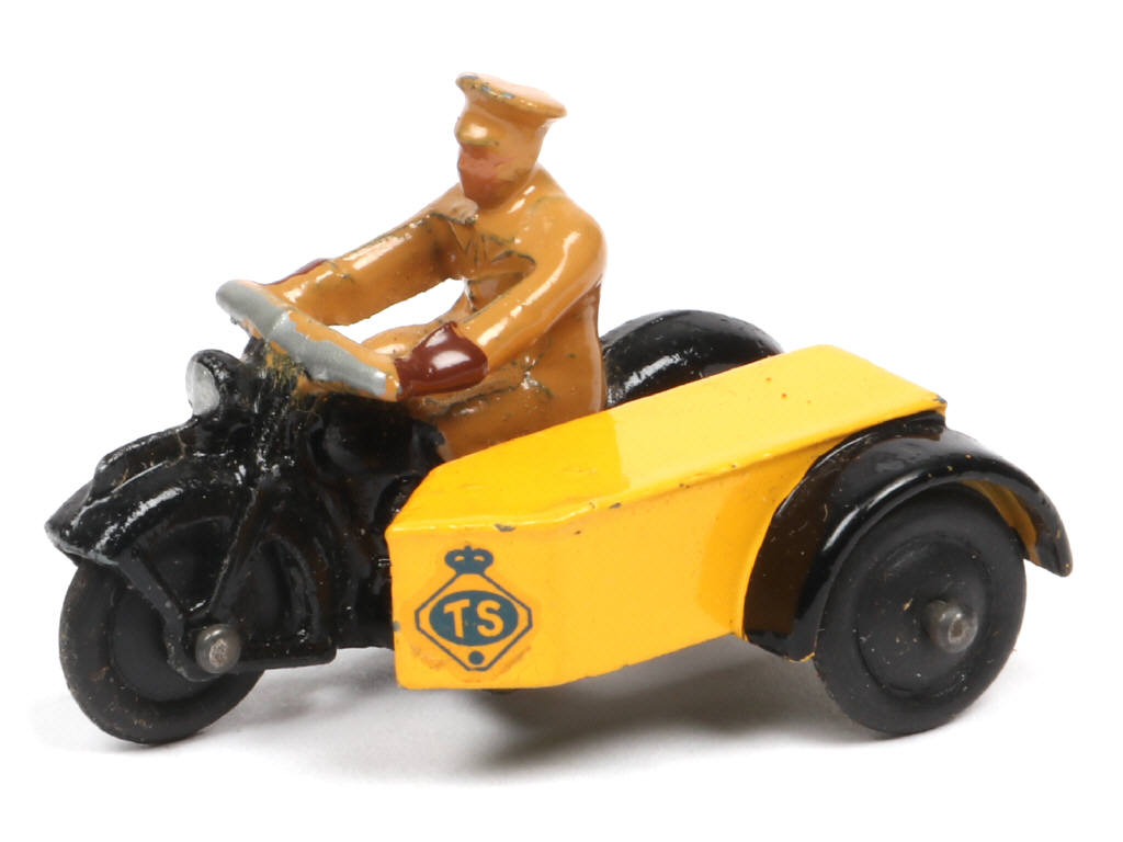 Lot 166 - DINKY TOYS (GB) (1)