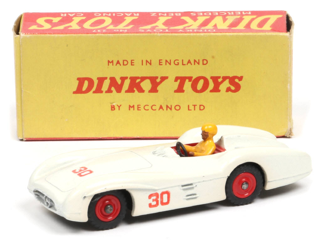 Lot 162 - DINKY TOYS (GB) (1)