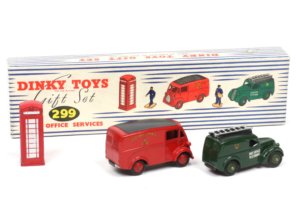Lot 226 - DINKY TOYS (GB) (1)