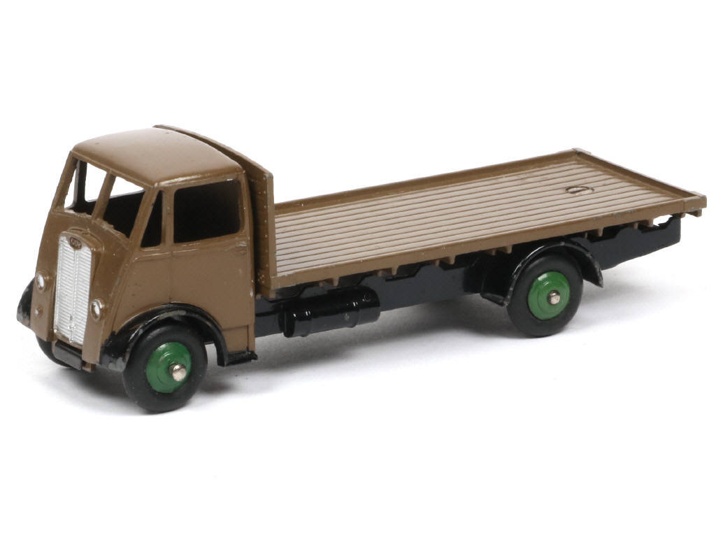 Lot 248 - DINKY TOYS (GB) (1)