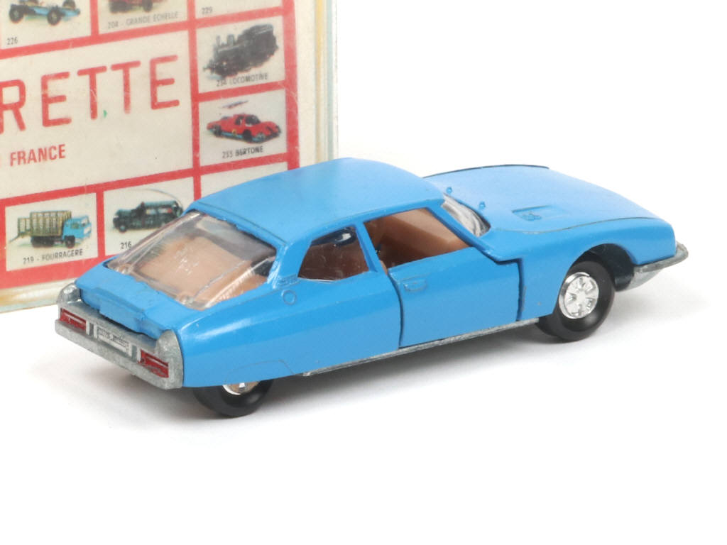 Lot 91 - MAJORETTE (FRANCE) (1)