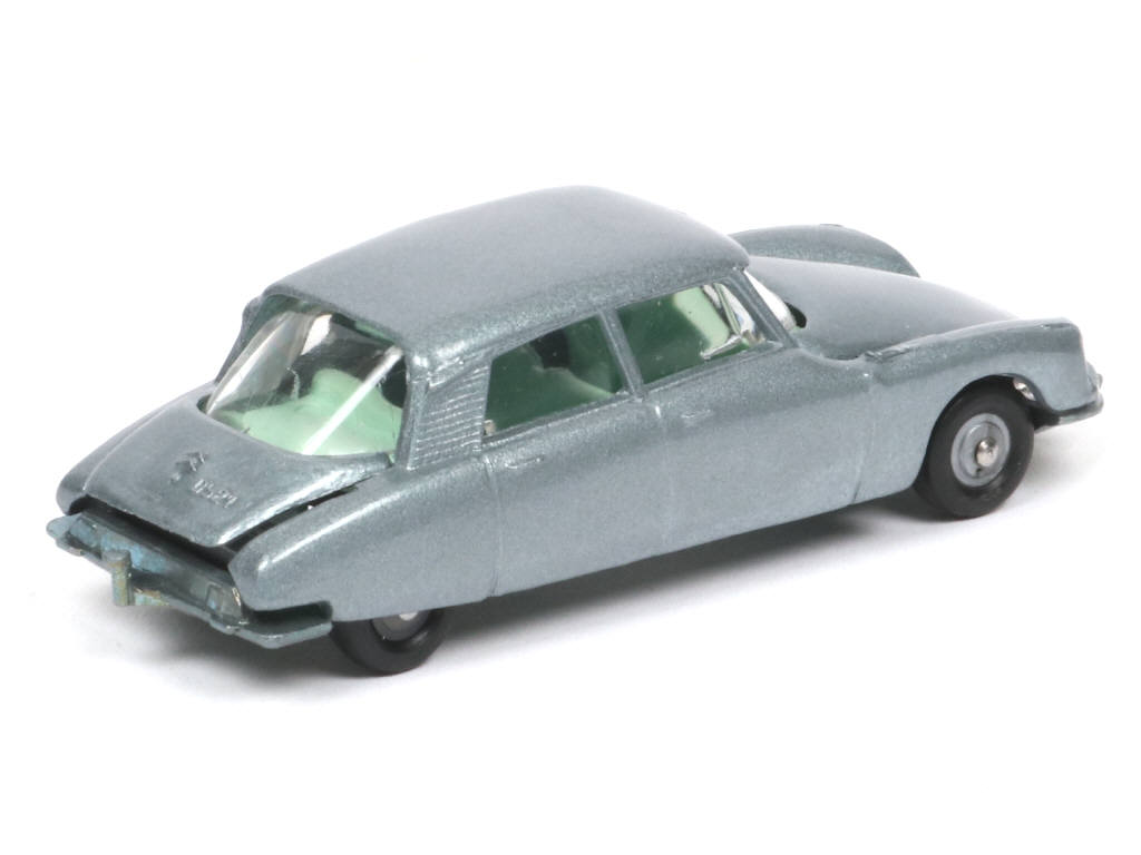 Lot 63 - MAJORETTE (FRANCE) (1)