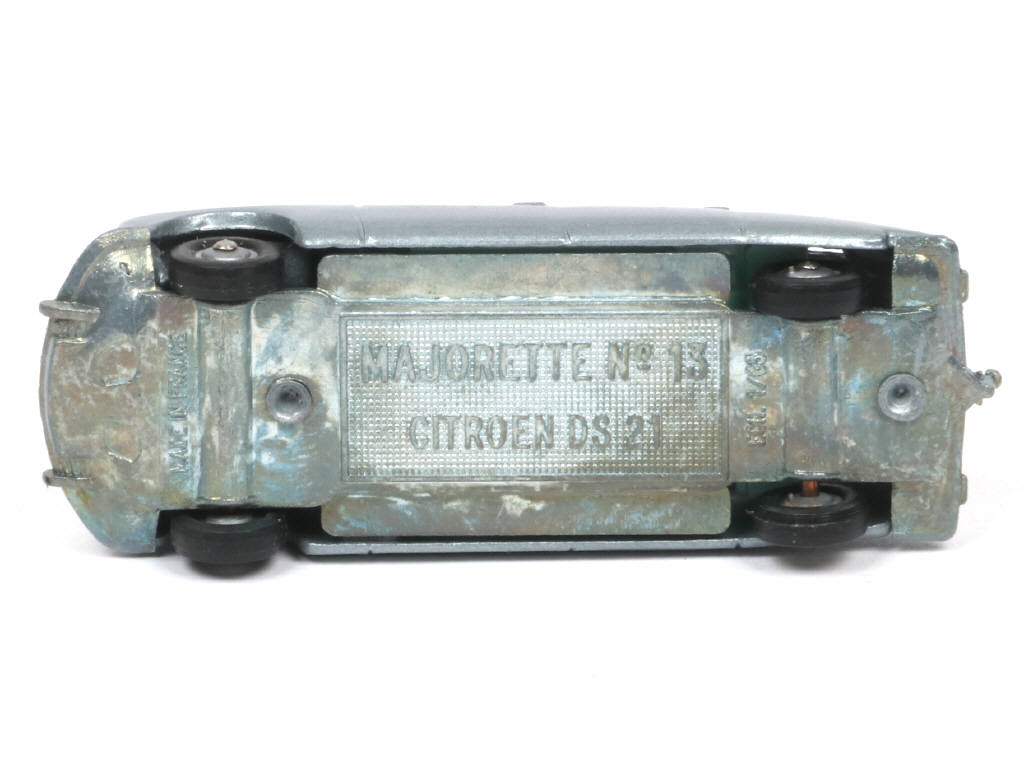 Lot 63 - MAJORETTE (FRANCE) (1)