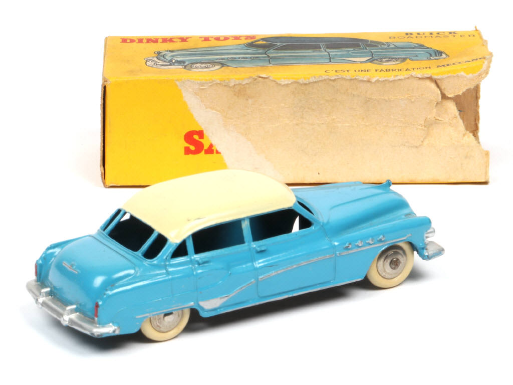 Lot 175 - DINKY TOYS (FRANCE) (1)