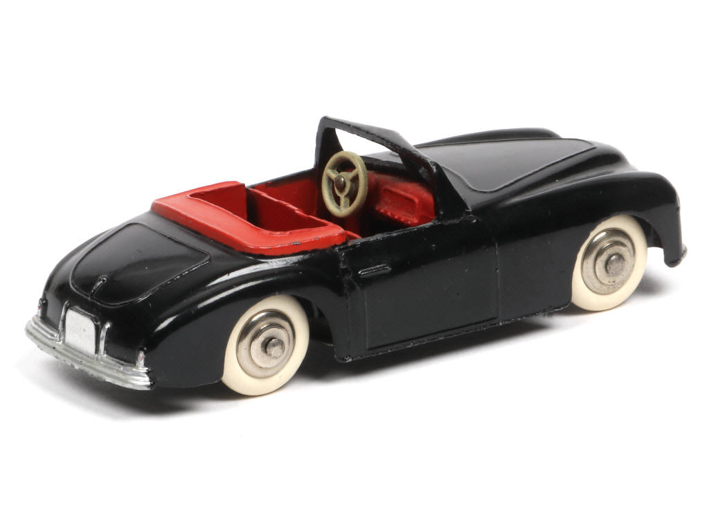 Lot 173 - DINKY TOYS (FRANCE) (1)