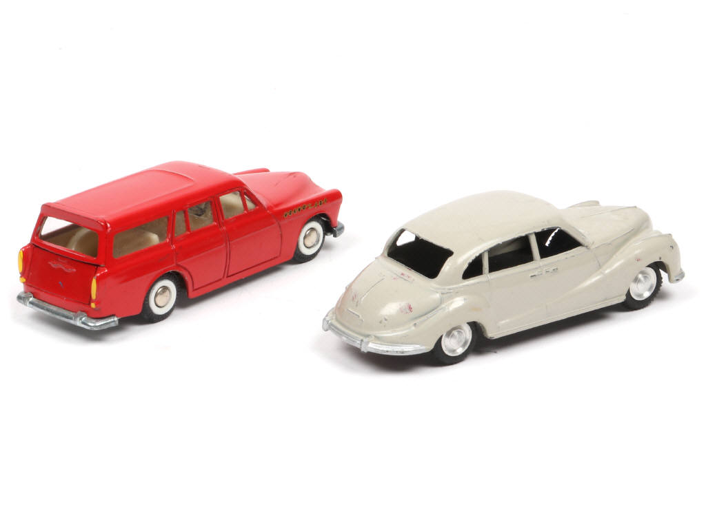 Lot 164 - DIVERS (2)