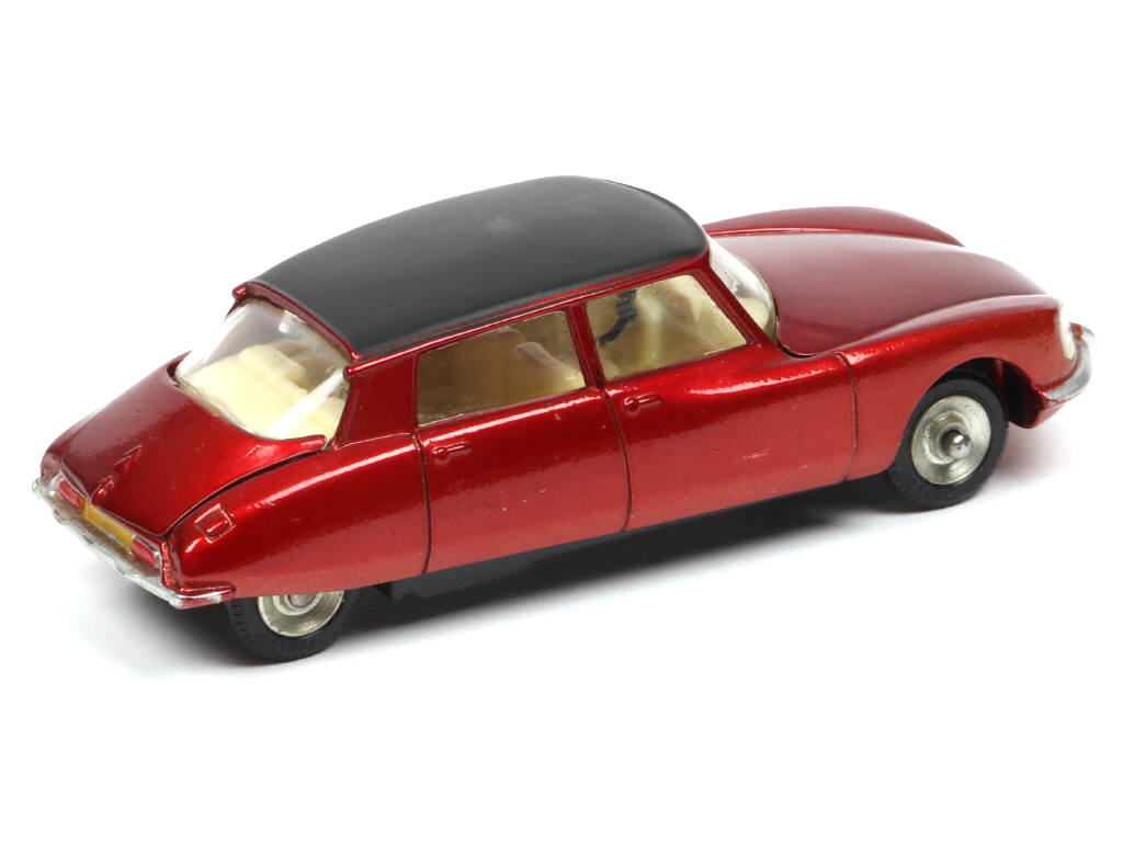 Lot 241 - DINKY TOYS (FRANCE) (1)