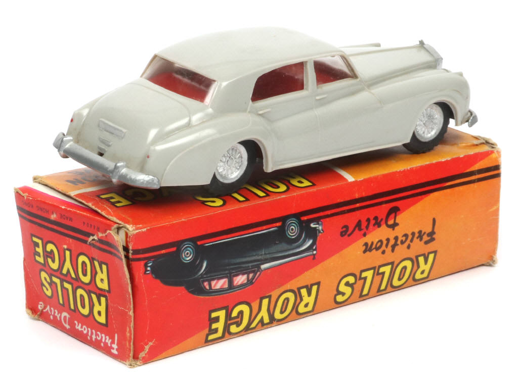 Lot 155 - DIVERS (HONG KONG) (1)