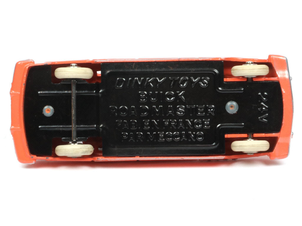 Lot 296 - DINKY TOYS (FRANCE) (1)