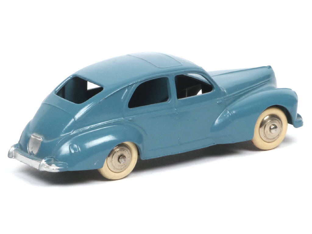 Lot 271 - DINKY TOYS (FRANCE) (1)