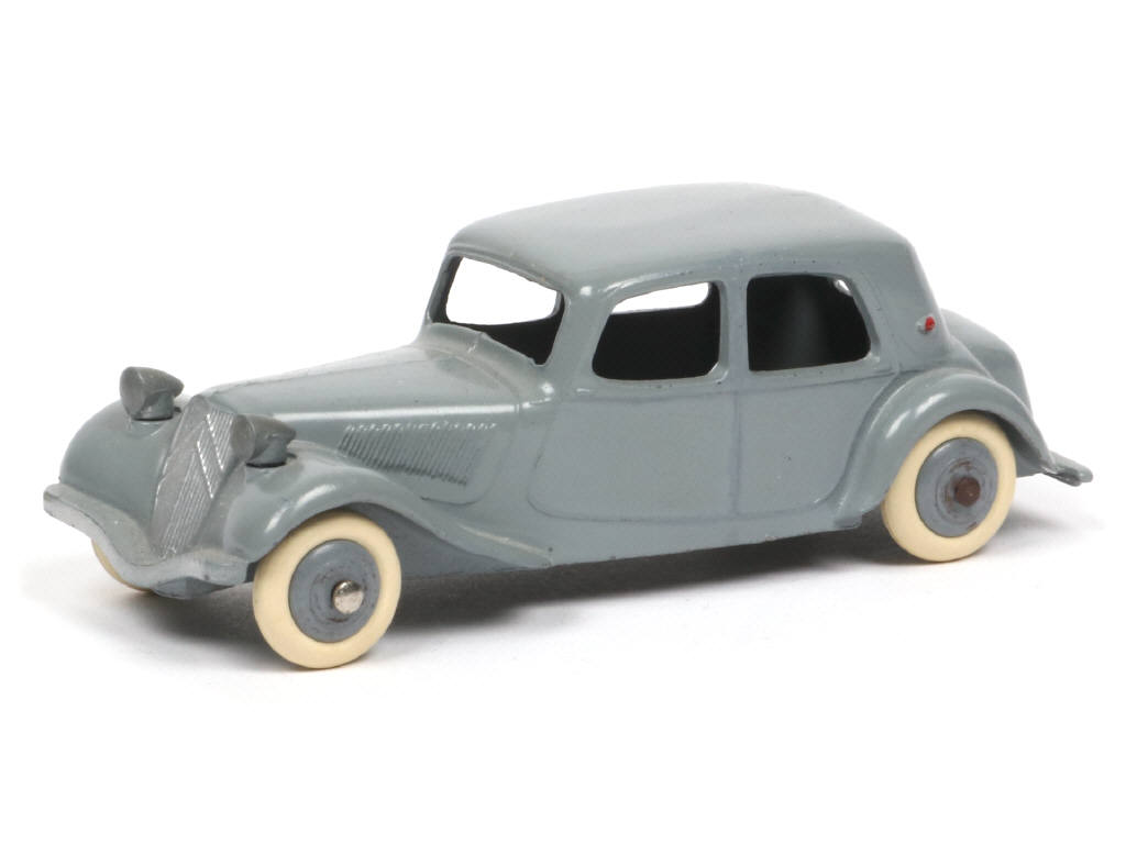 Lot 270 - DINKY TOYS (FRANCE) (1)
