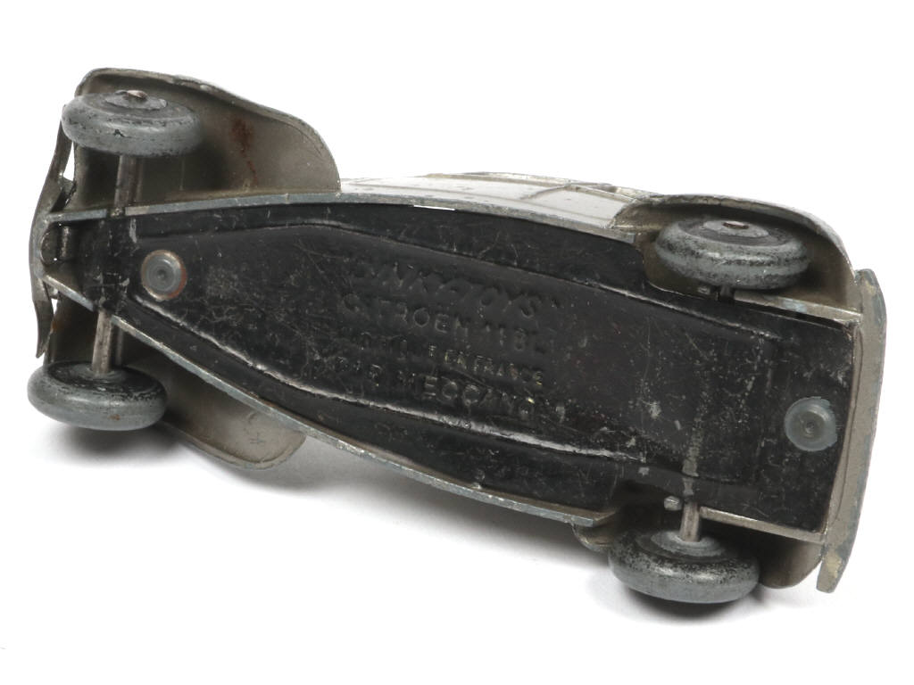 Lot 264 - DINKY TOYS (FRANCE) (1)