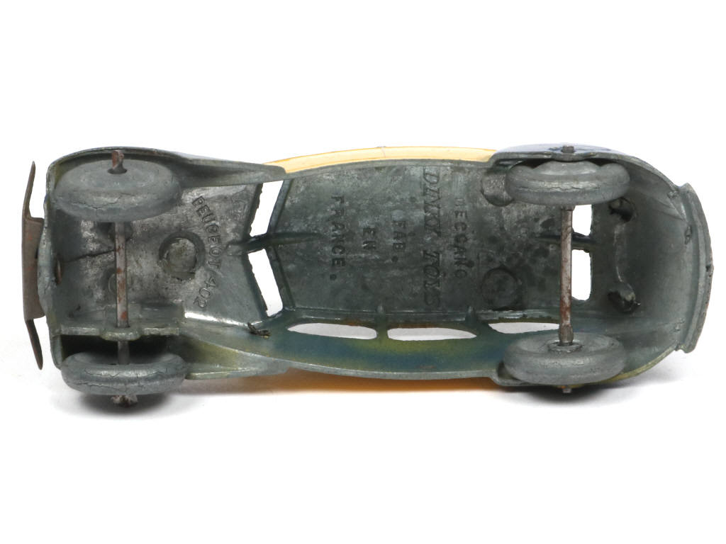 Lot 263 - DINKY TOYS (FRANCE) (1)