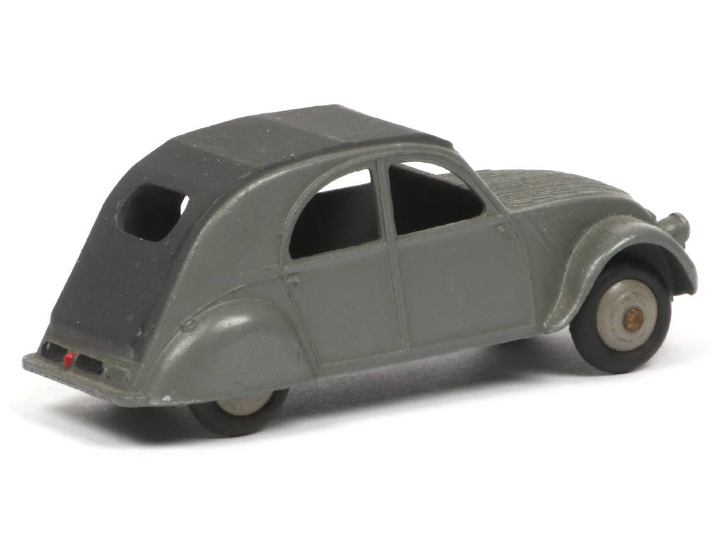 Lot 274 - DINKY TOYS (FRANCE) (1)