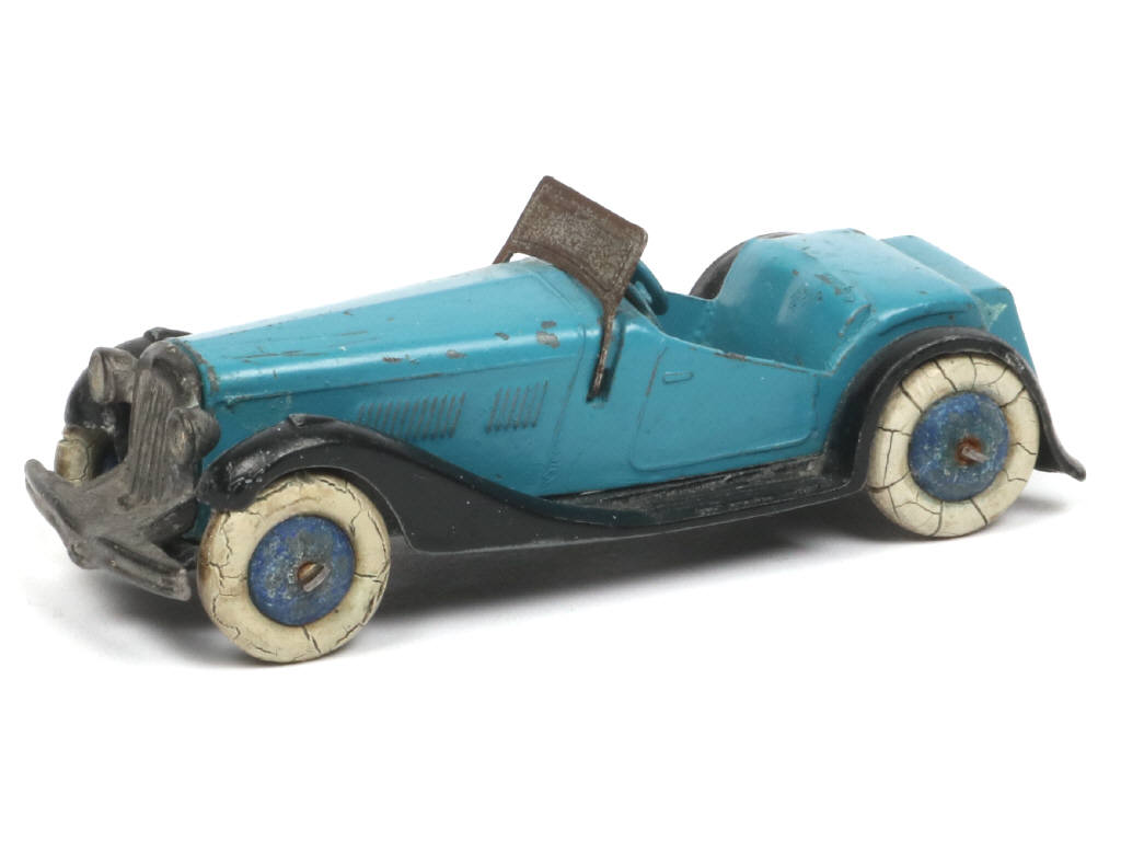 Lot 261 - DINKY TOYS (FRANCE) (1)