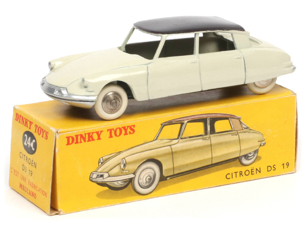 Lot 281 - DINKY TOYS (FRANCE) (1)
