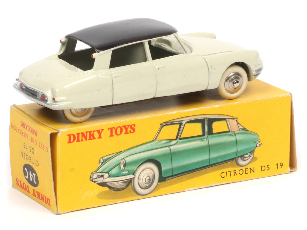 Lot 281 - DINKY TOYS (FRANCE) (1)