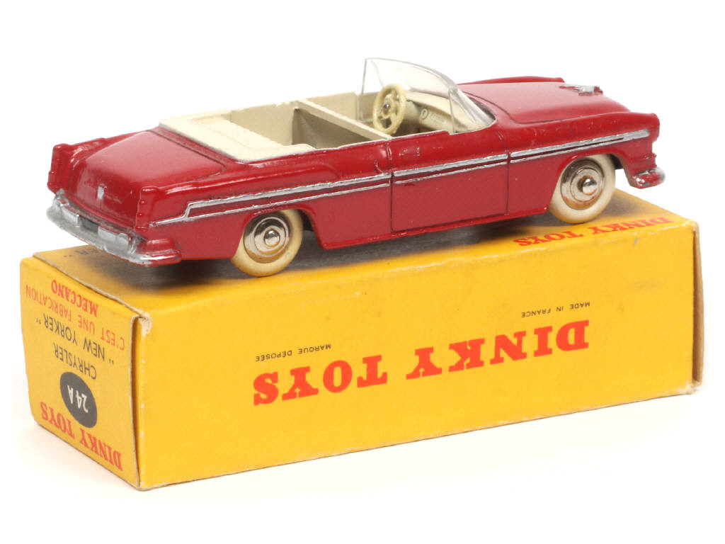 Lot 277 - DINKY TOYS (FRANCE) (1)