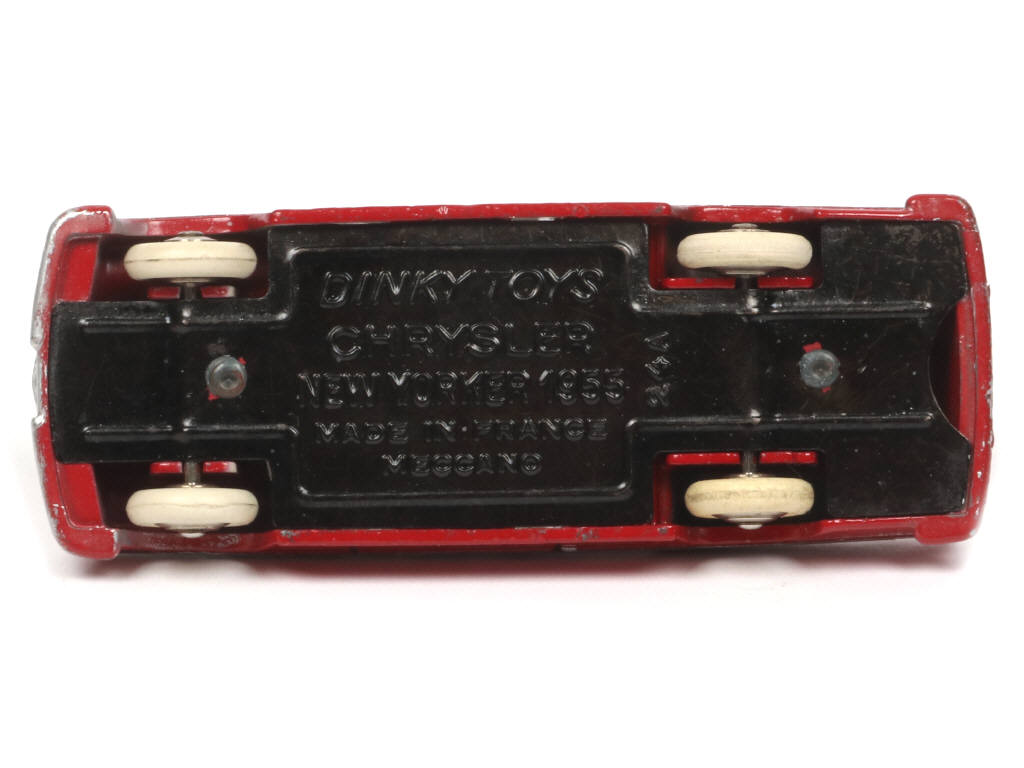 Lot 277 - DINKY TOYS (FRANCE) (1)